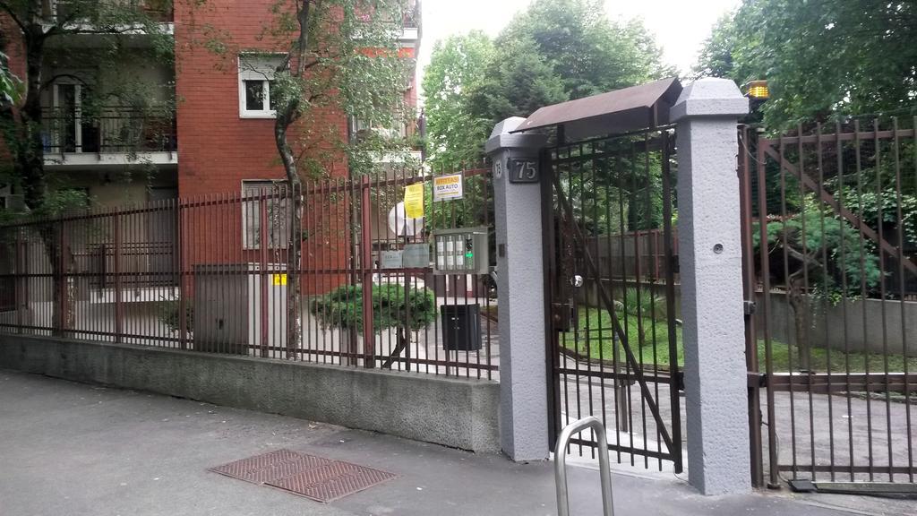 Bed & Breakfast A San Siro 75 Mailand Exterior foto